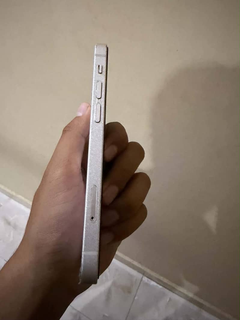 Apple iPhone 12 mini 4