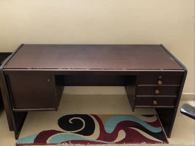 Computer table