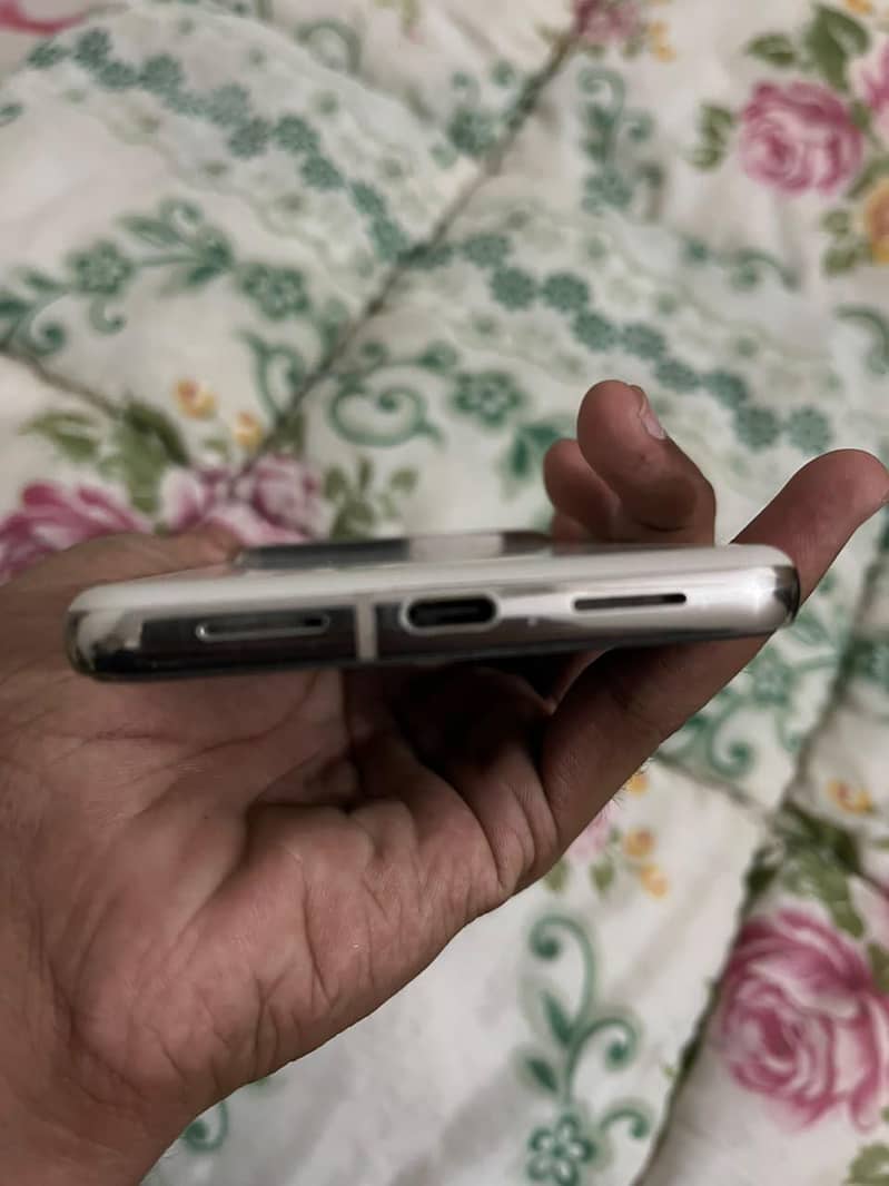 Google Pixel 8 Pro 2