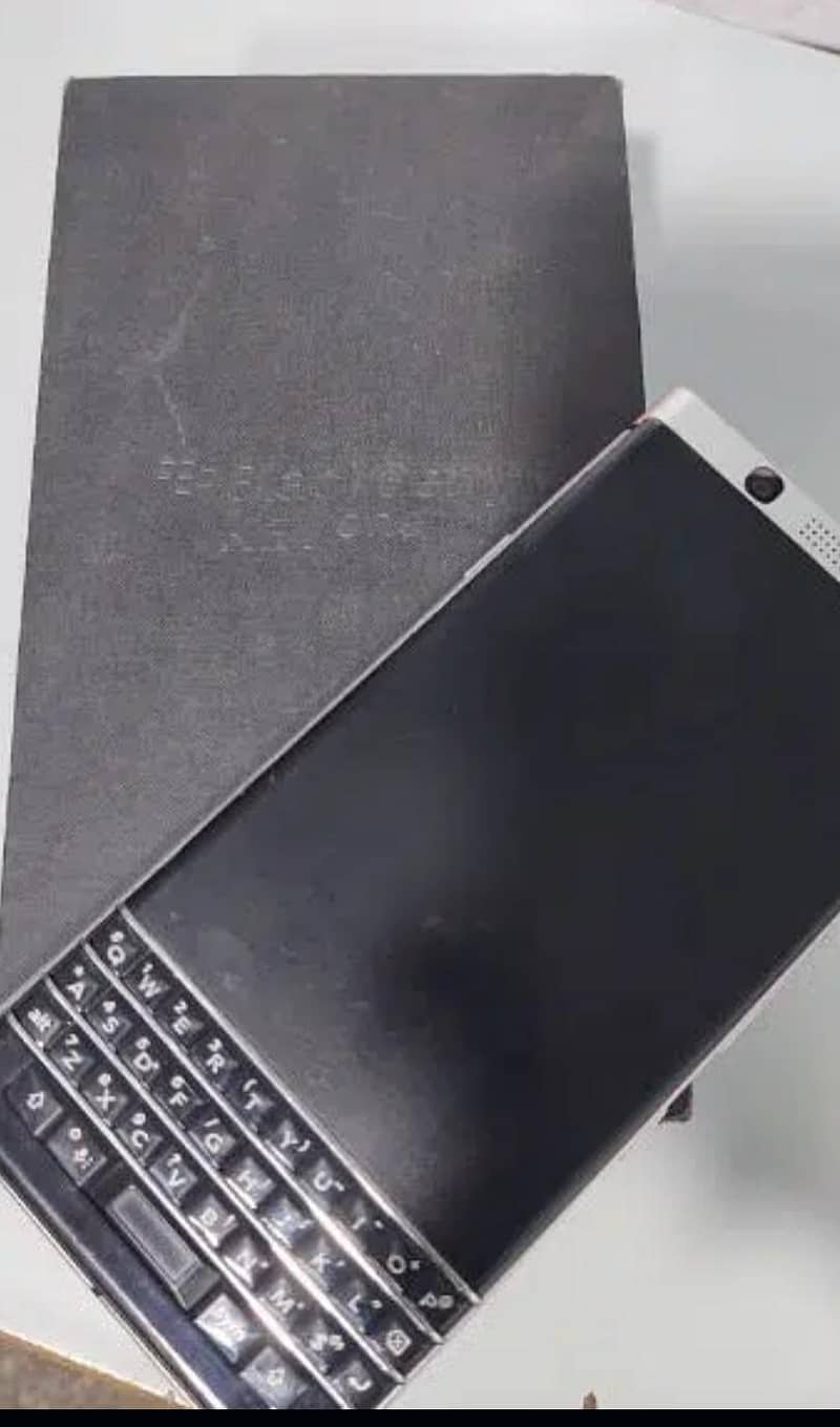 BlackBerry KEYone 3