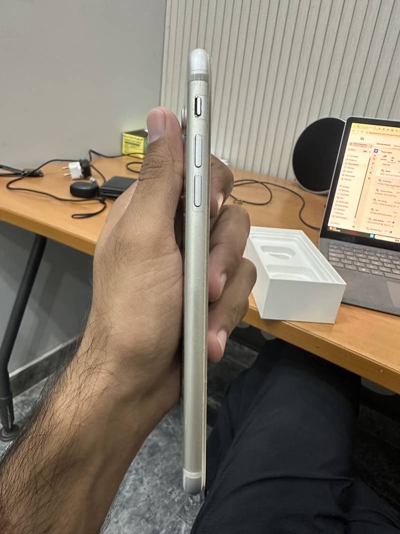 Apple iPhone 7 Plus 10/10 WATERPACK 5