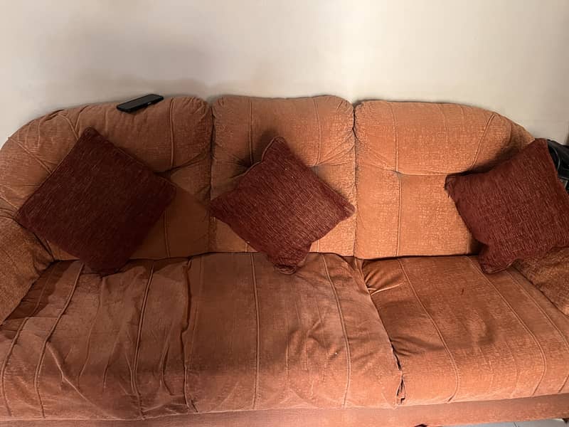 Good condition sofa set 4