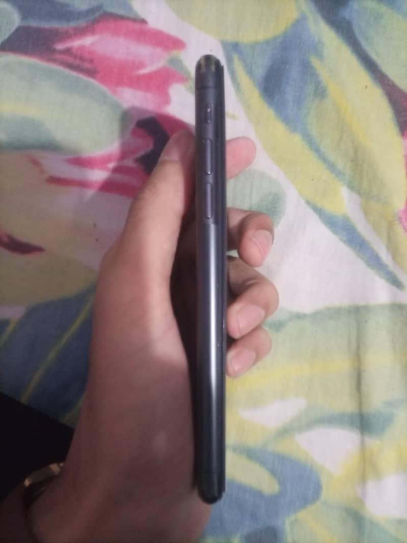 Apple iPhone X 3