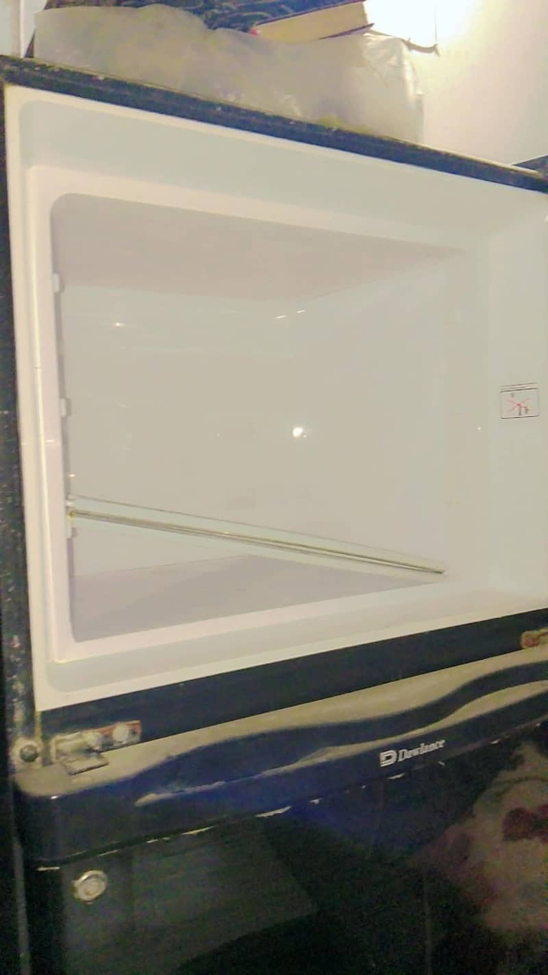 fridge medium size dawlance 2