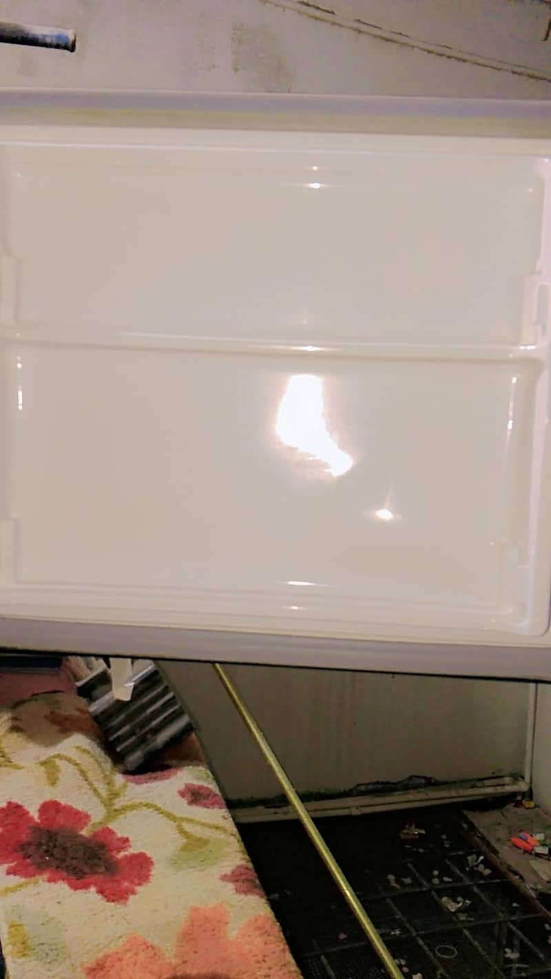 fridge medium size dawlance 3