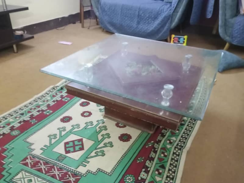 Center table 4