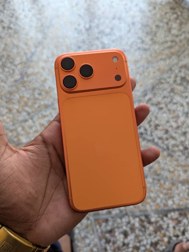 Apple iPhone 17 Pro Max 1