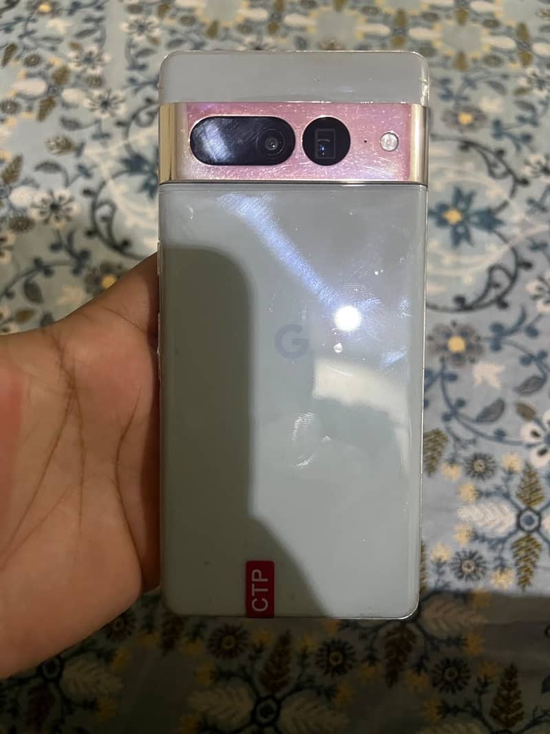 Google Pixel 7 Pro 2