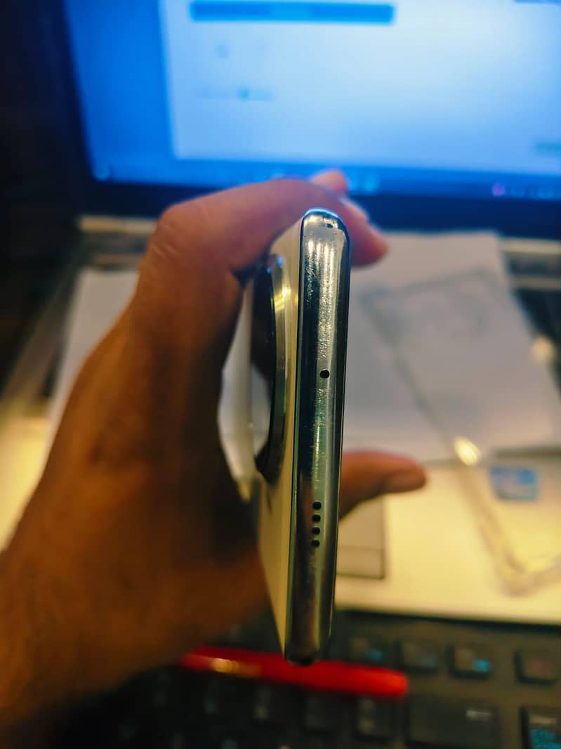 Tecno Spark 20 Pro Plus 4
