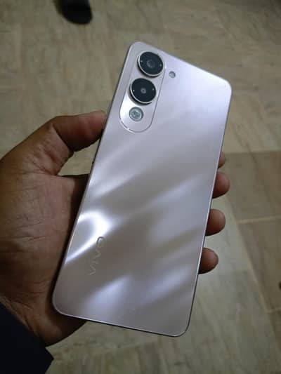 Vivo Y04 64GB Complete box