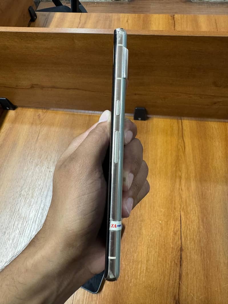 Google Pixel 7 Pro 4