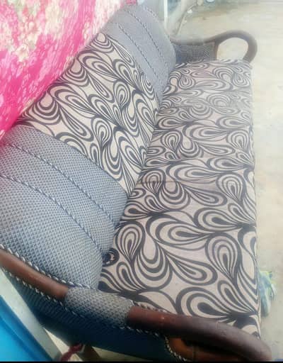 5 seater sofa Good condition  Good condition