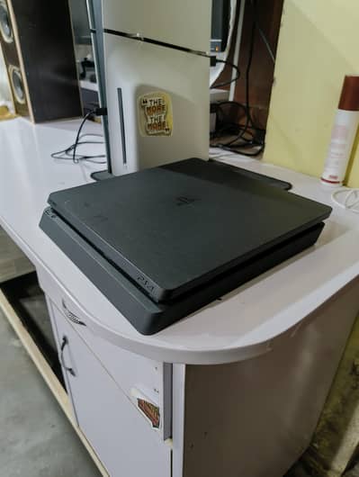 Playstation 4 slim online,not jailbreak, latest Software Version 14.0