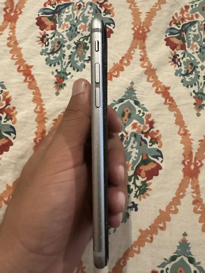 Apple iPhone 6S 3