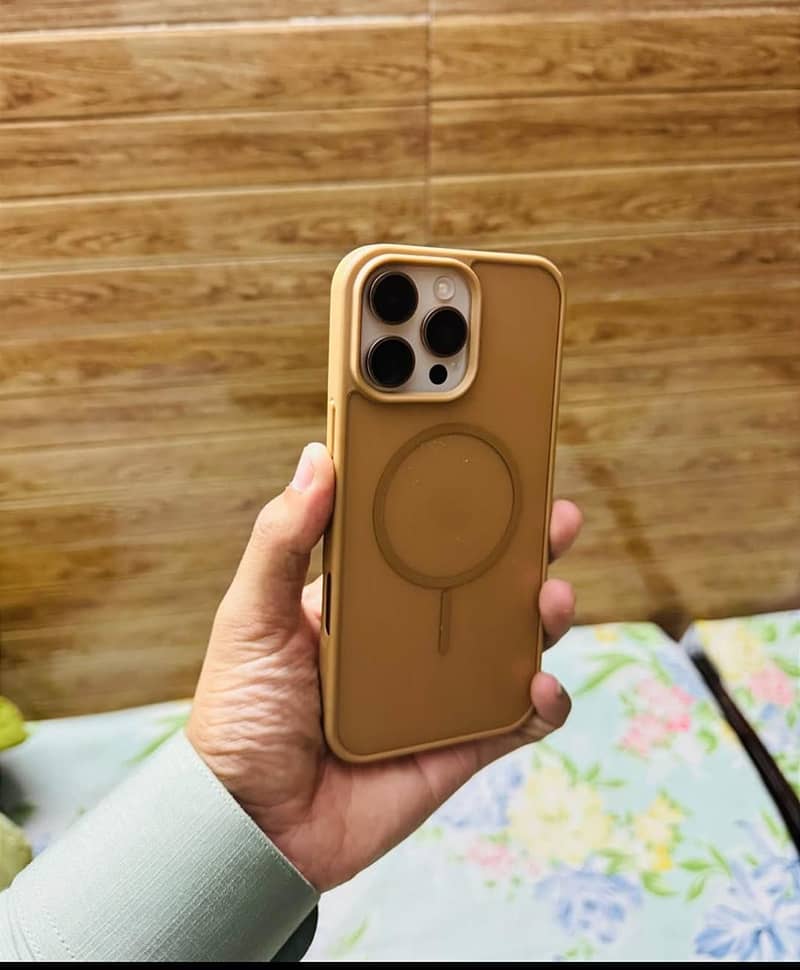 Apple iPhone 16 Pro Max 1