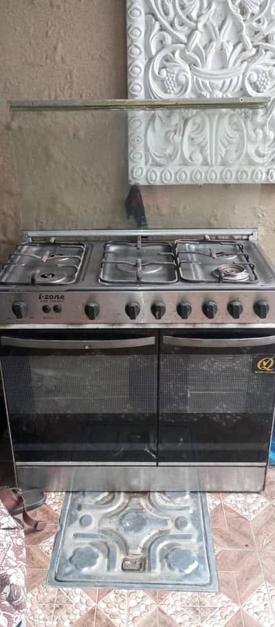 5 Burners, 09/10 Gas Oven for sale | Fully Functional | Used 2 Years
