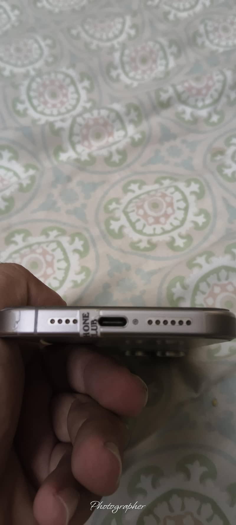 Apple iPhone 15 Pro Max 4