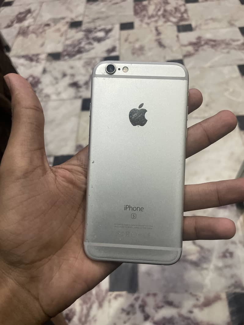 Apple iPhone 6S 1