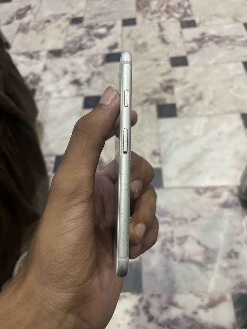 Apple iPhone 6S 2