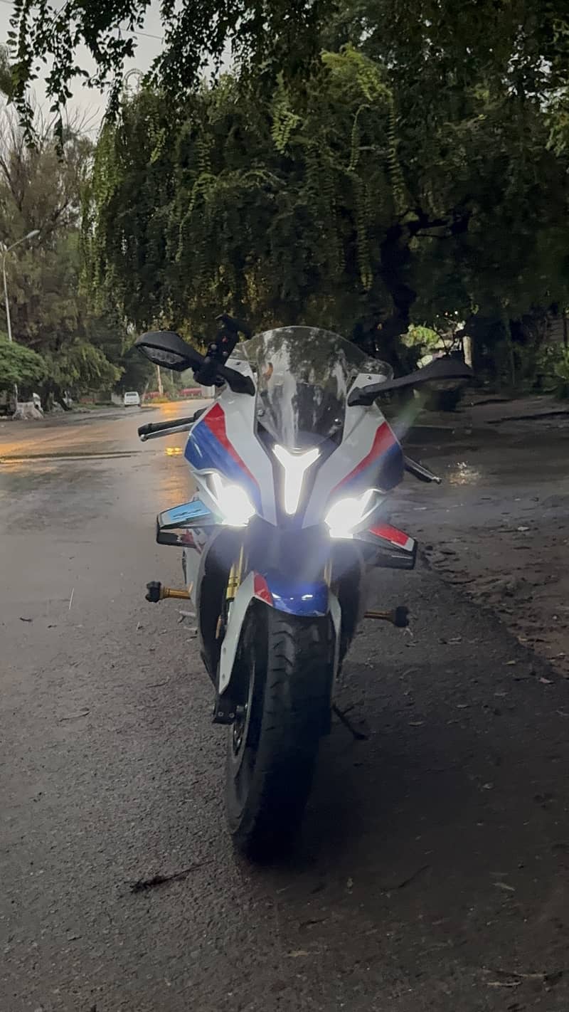 Bmws1000rr 2