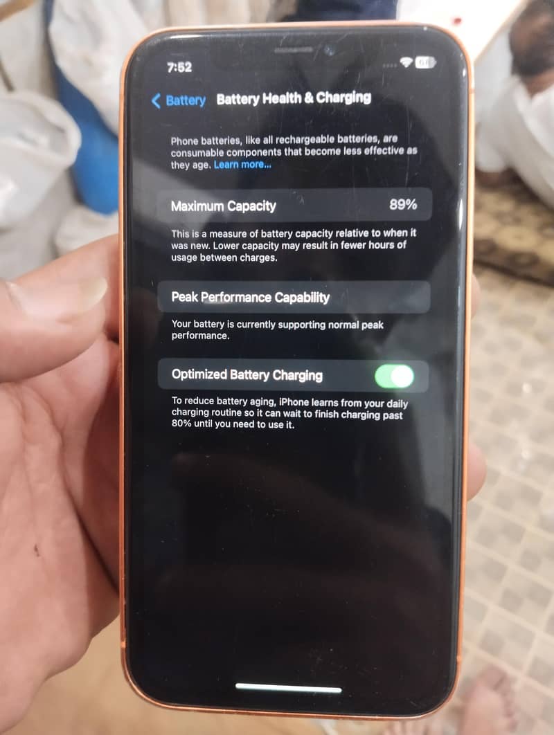 Apple iPhone XR 4