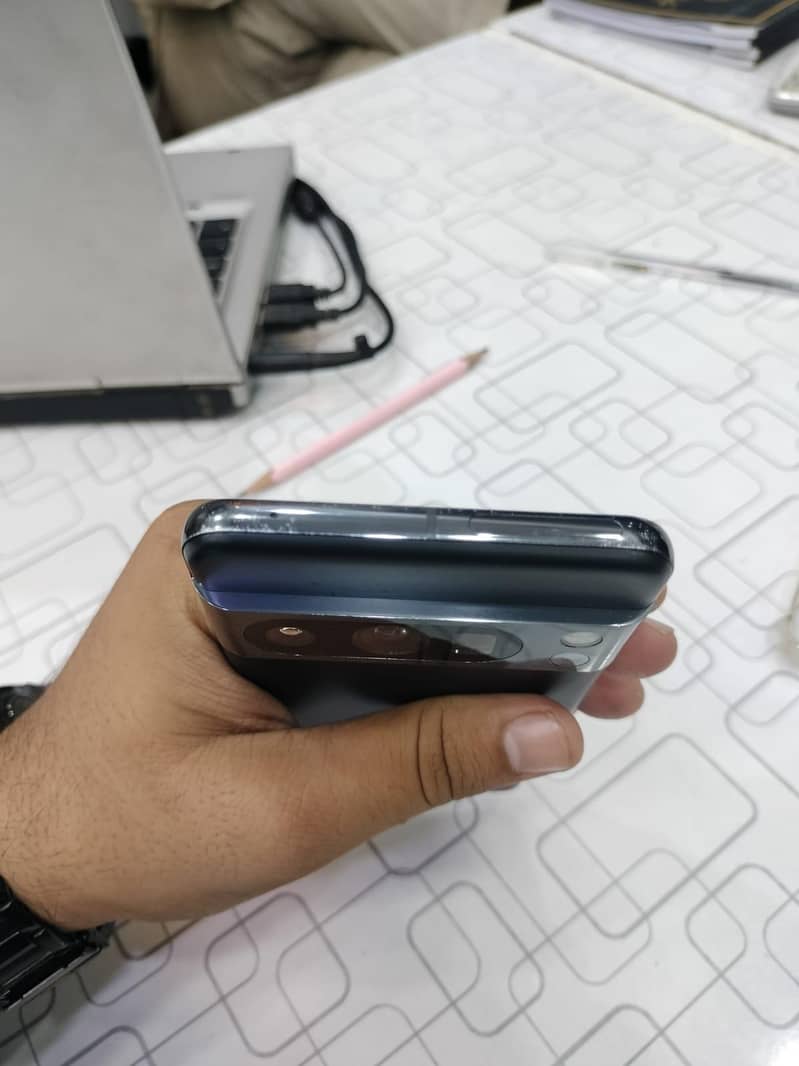 Google Pixel 8 Pro 4