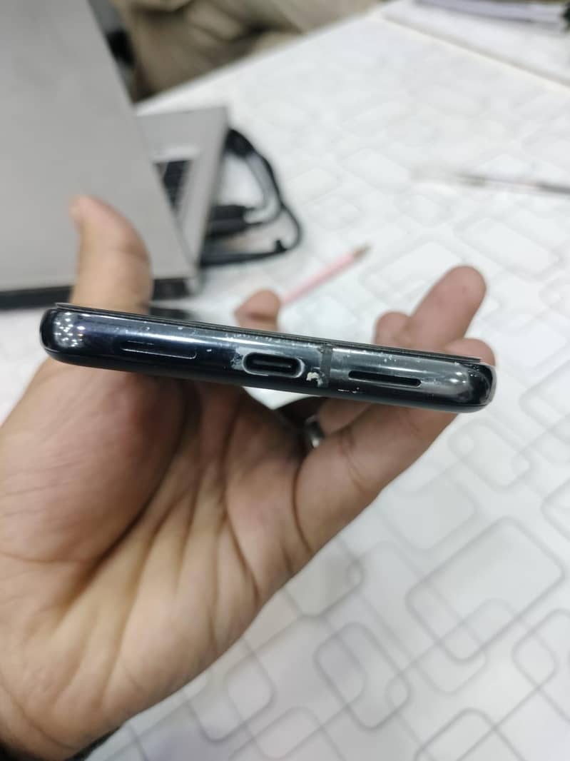 Google Pixel 8 Pro 6