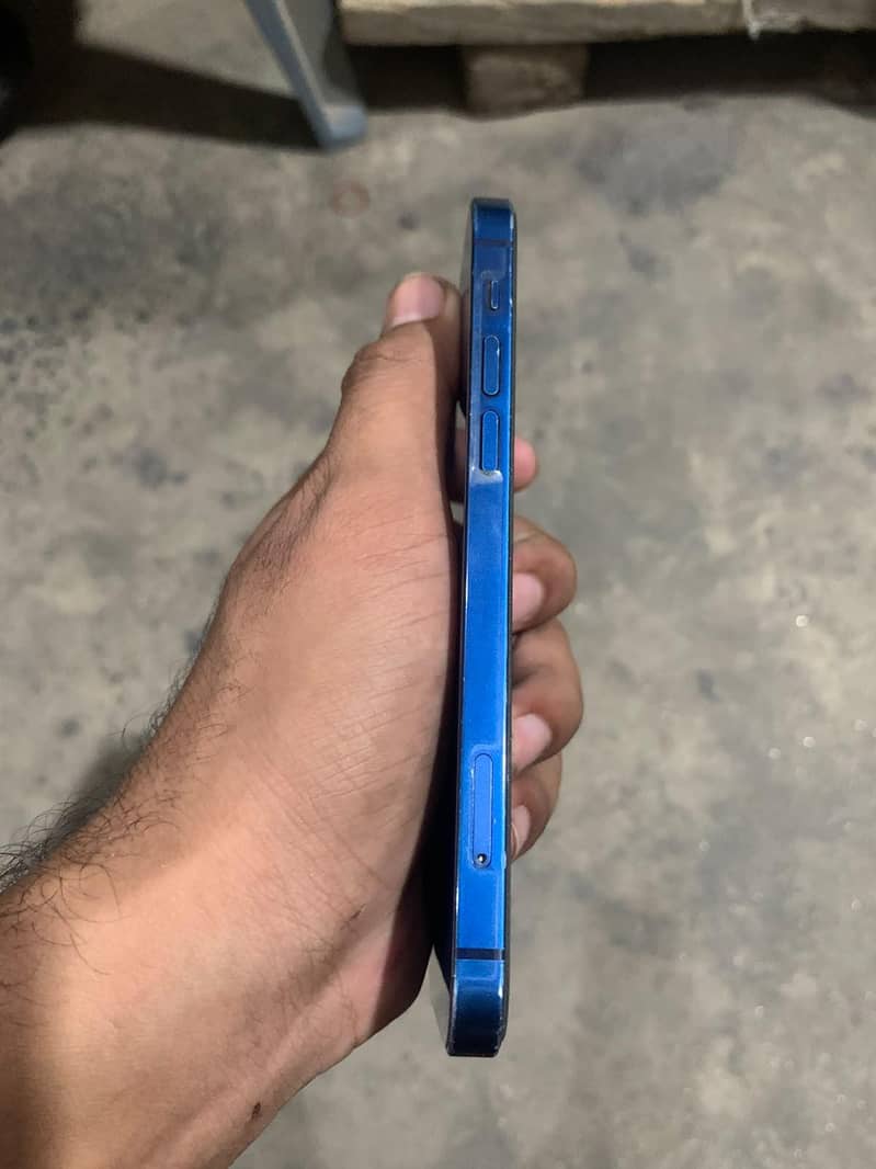 Apple iPhone 12 0