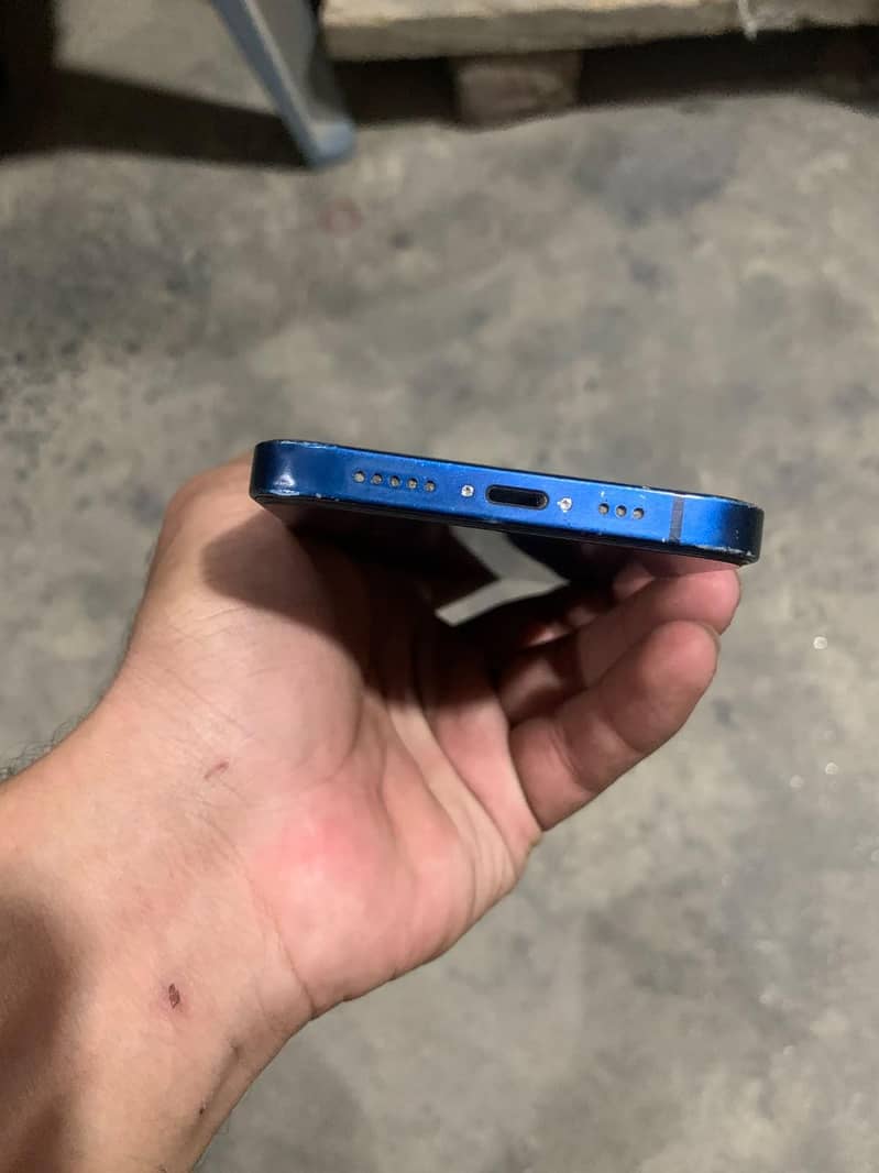 Apple iPhone 12 5