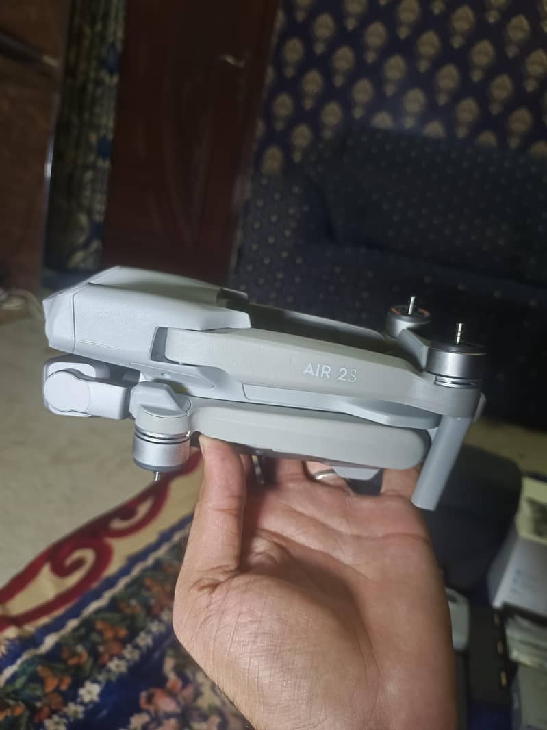 DJI Air2s 4