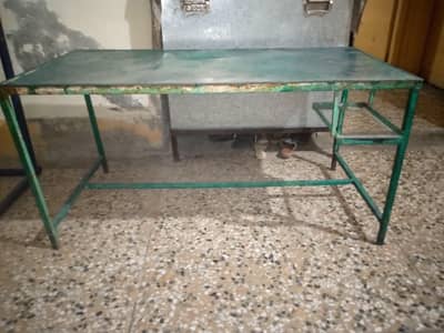 iran table Rs. 8000
