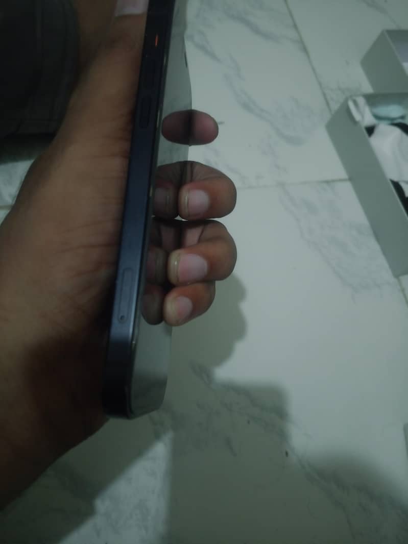 Apple iPhone 12 2