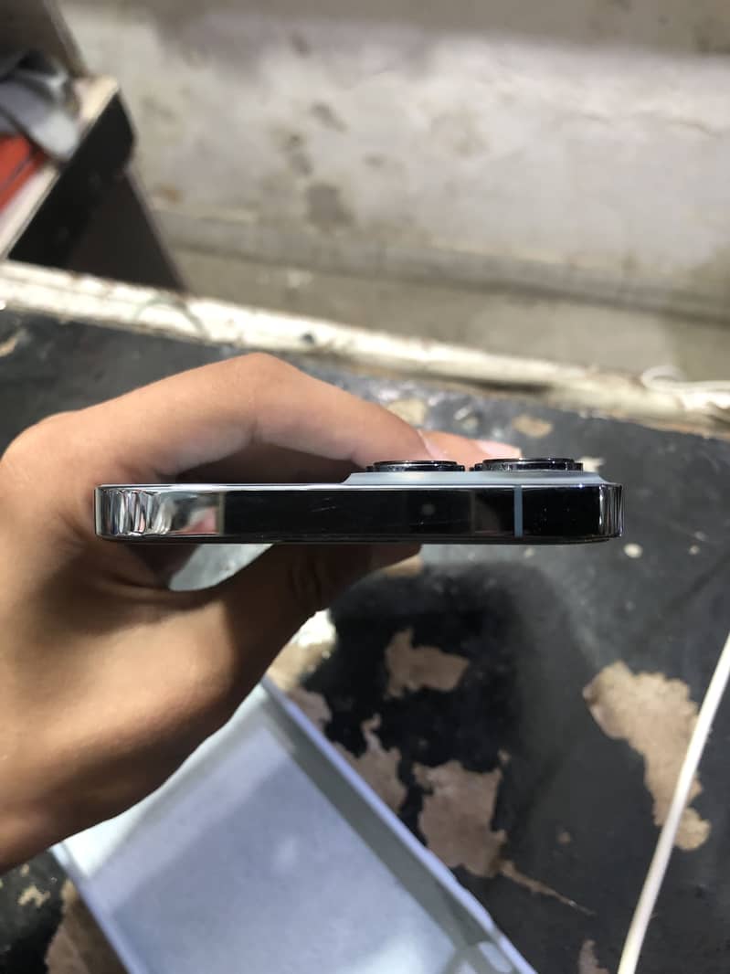 Apple iPhone 13 Pro Max 5