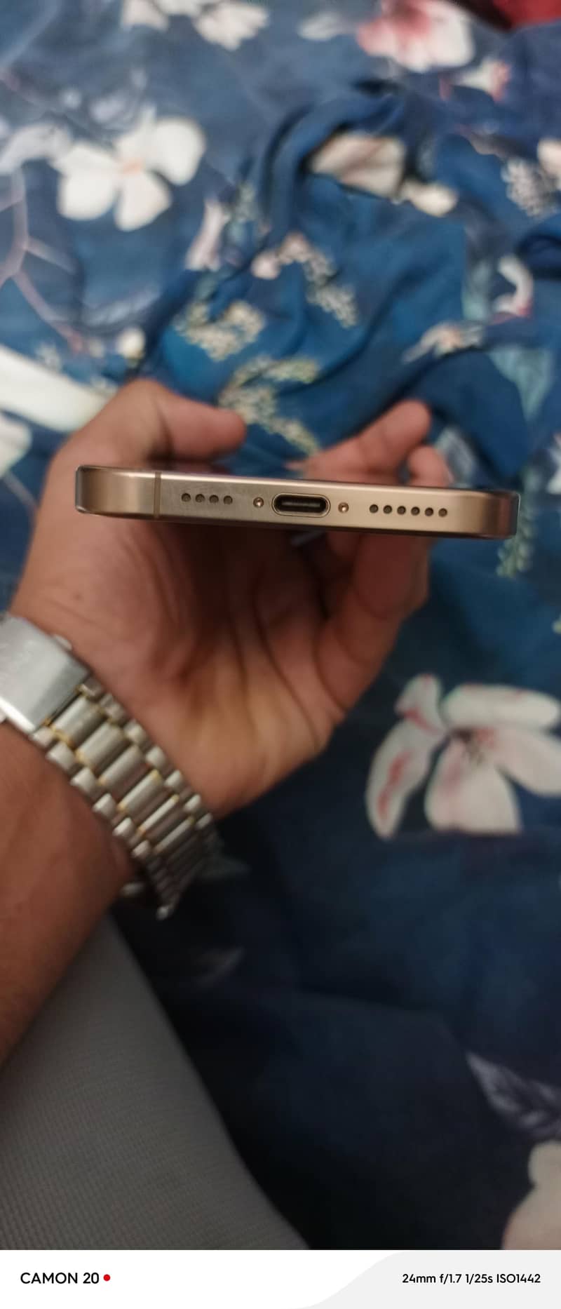 Apple iPhone 16 Pro Max jv 4