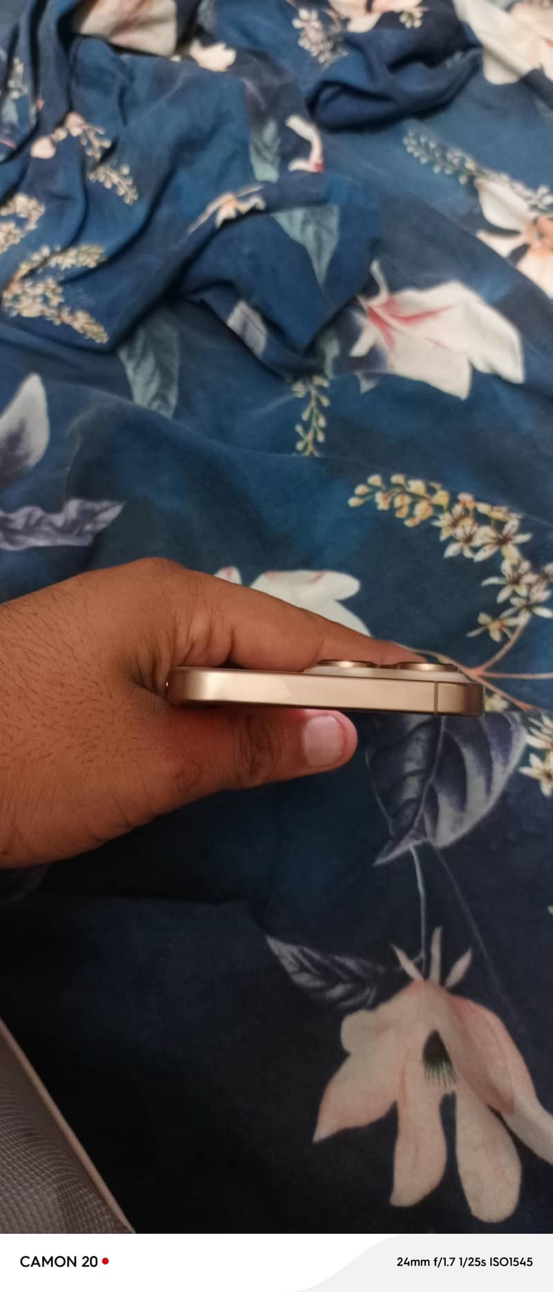 Apple iPhone 16 Pro Max jv 5