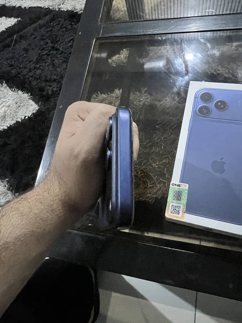 Apple iPhone 17 Pro Max 2