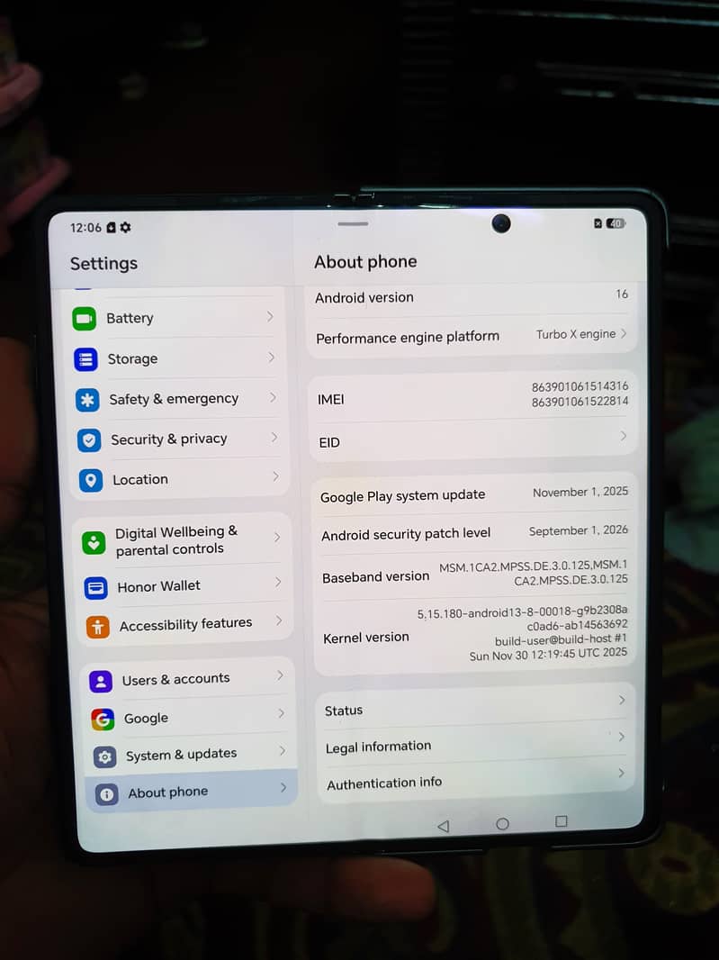 Honor Magic V2 2