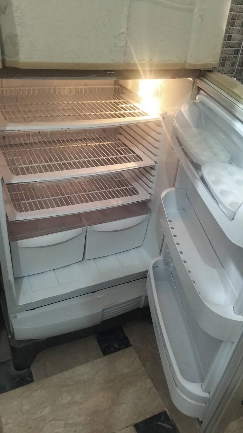 PEL Refrigerator 4