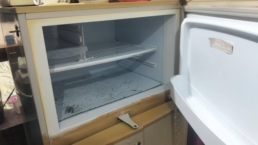 PEL Refrigerator 8
