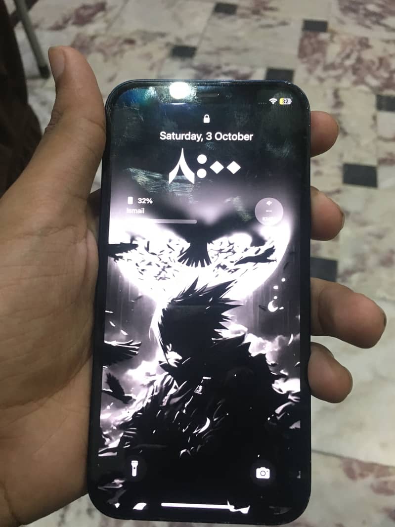 Apple iPhone 12 4