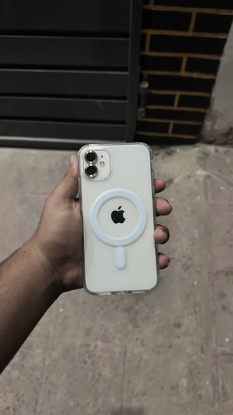 Apple iPhone 11 0