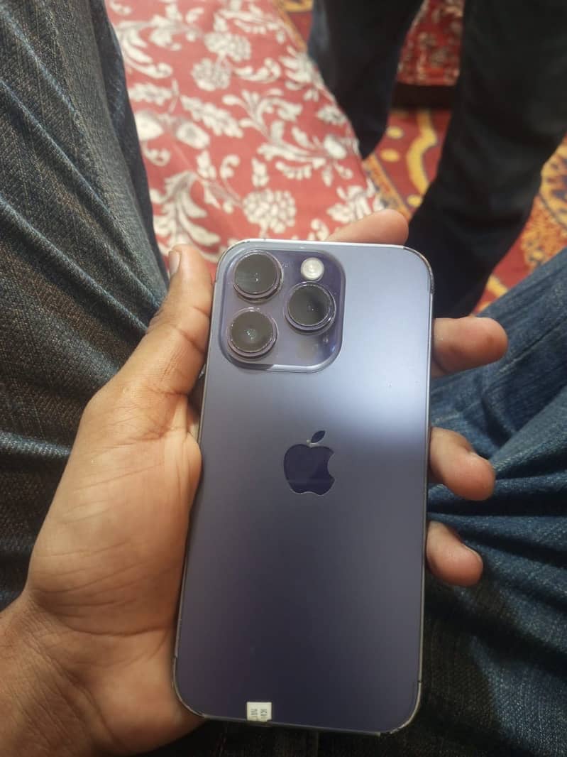 Apple iPhone 14 Pro 2