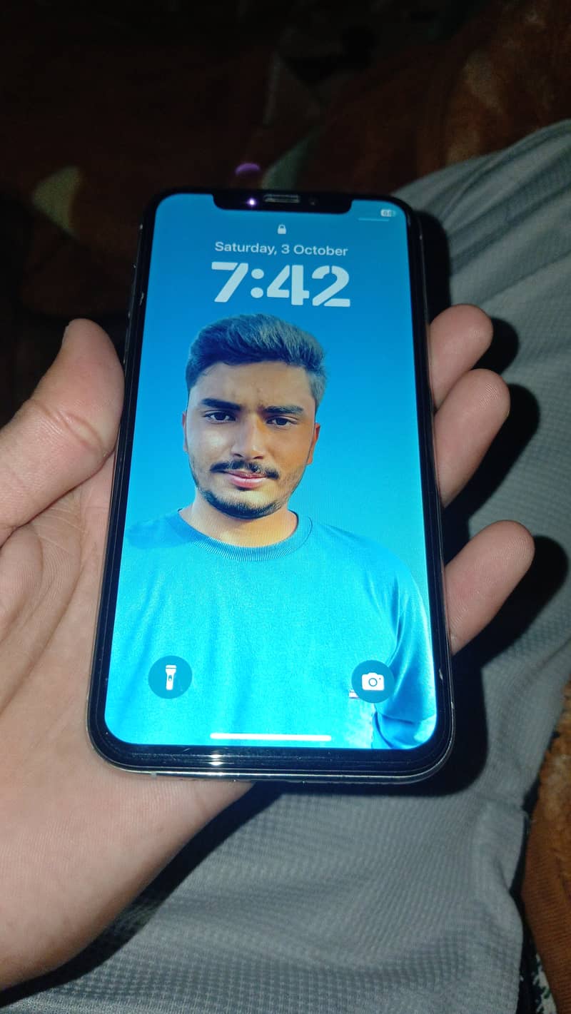 Apple iPhone XS 6