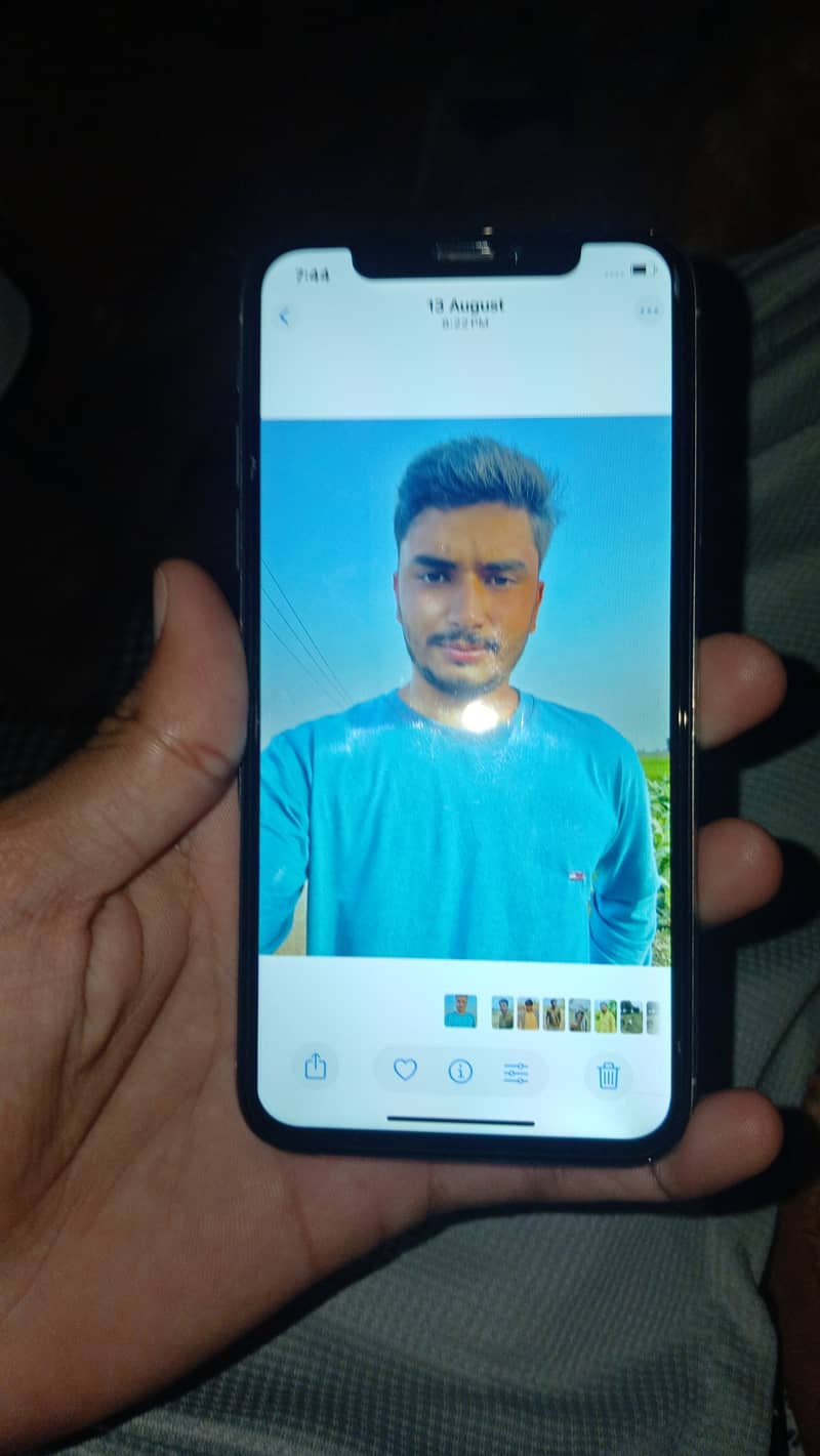 Apple iPhone XS 9