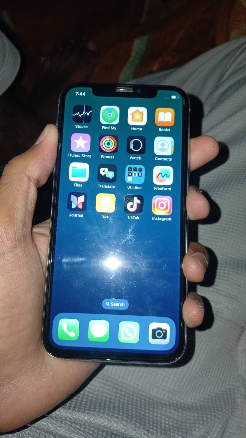 Apple iPhone XS 10