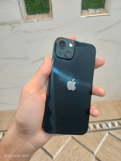 Apple iPhone 13
