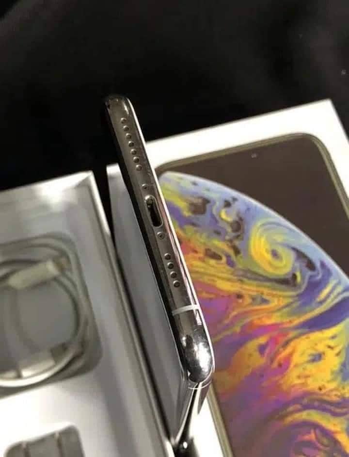 Apple iPhone X 0