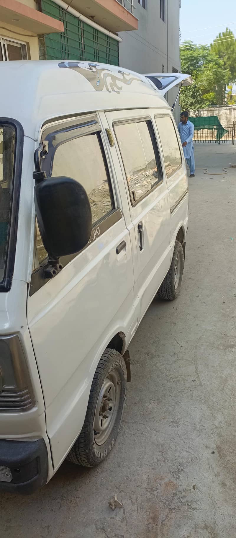 Suzuki Bolan 2009 3