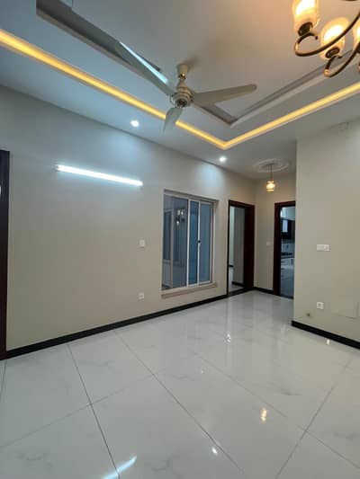 7 Marla like that brand new upper floor available for rent with all basic amenities at reasonable demand