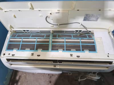 dawlance 1 ton DC inverter